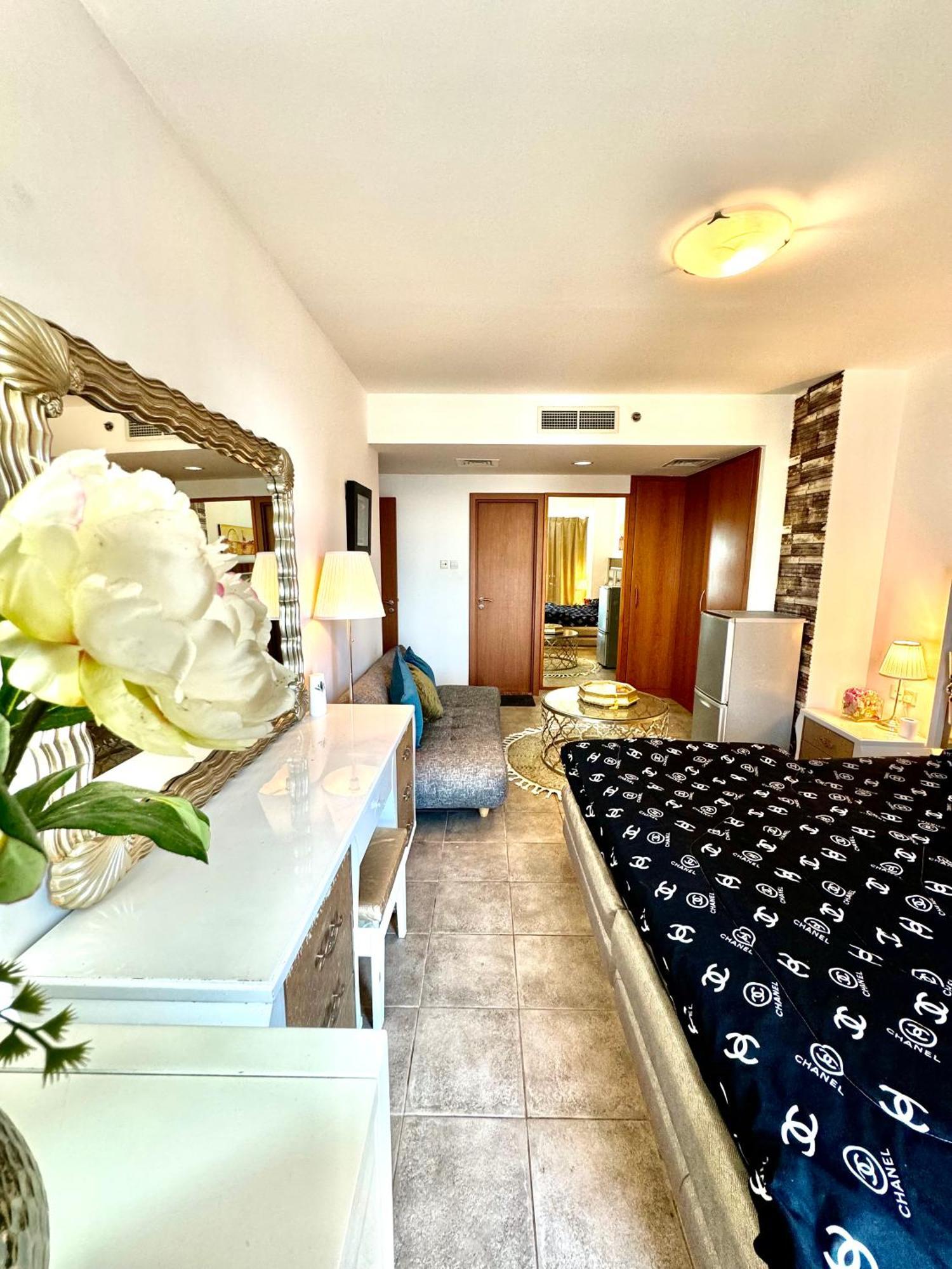 Travelers Backpackers Apartment Dubai Ngoại thất bức ảnh