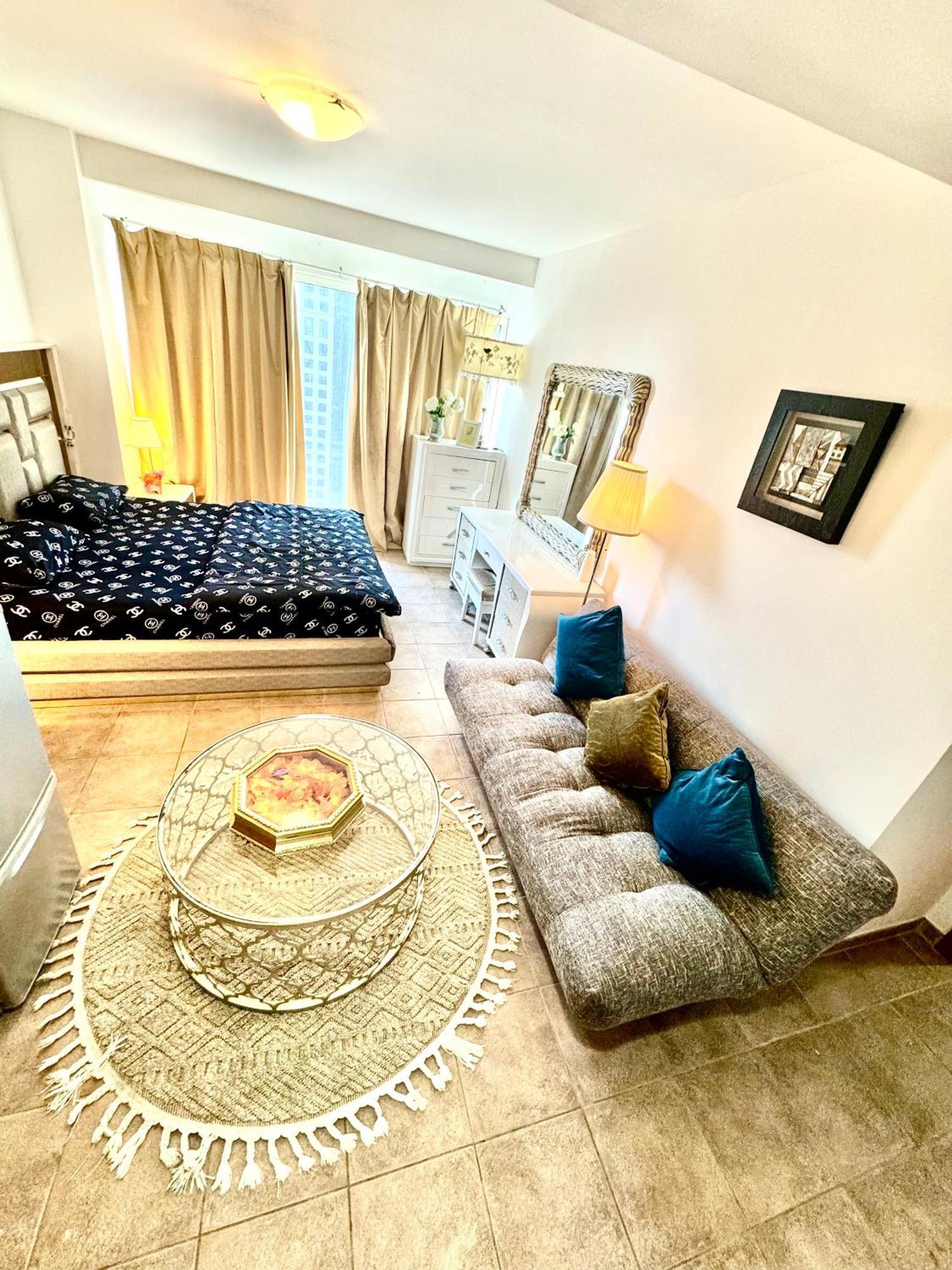 Travelers Backpackers Apartment Dubai Ngoại thất bức ảnh