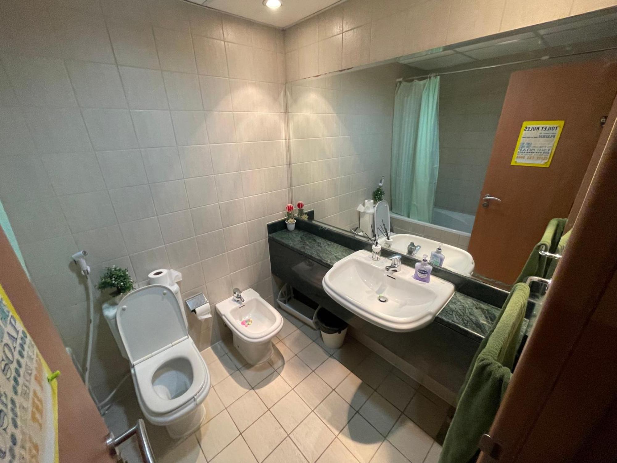 Travelers Backpackers Apartment Dubai Ngoại thất bức ảnh