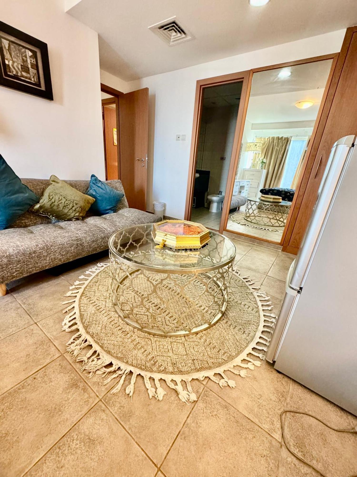 Travelers Backpackers Apartment Dubai Ngoại thất bức ảnh
